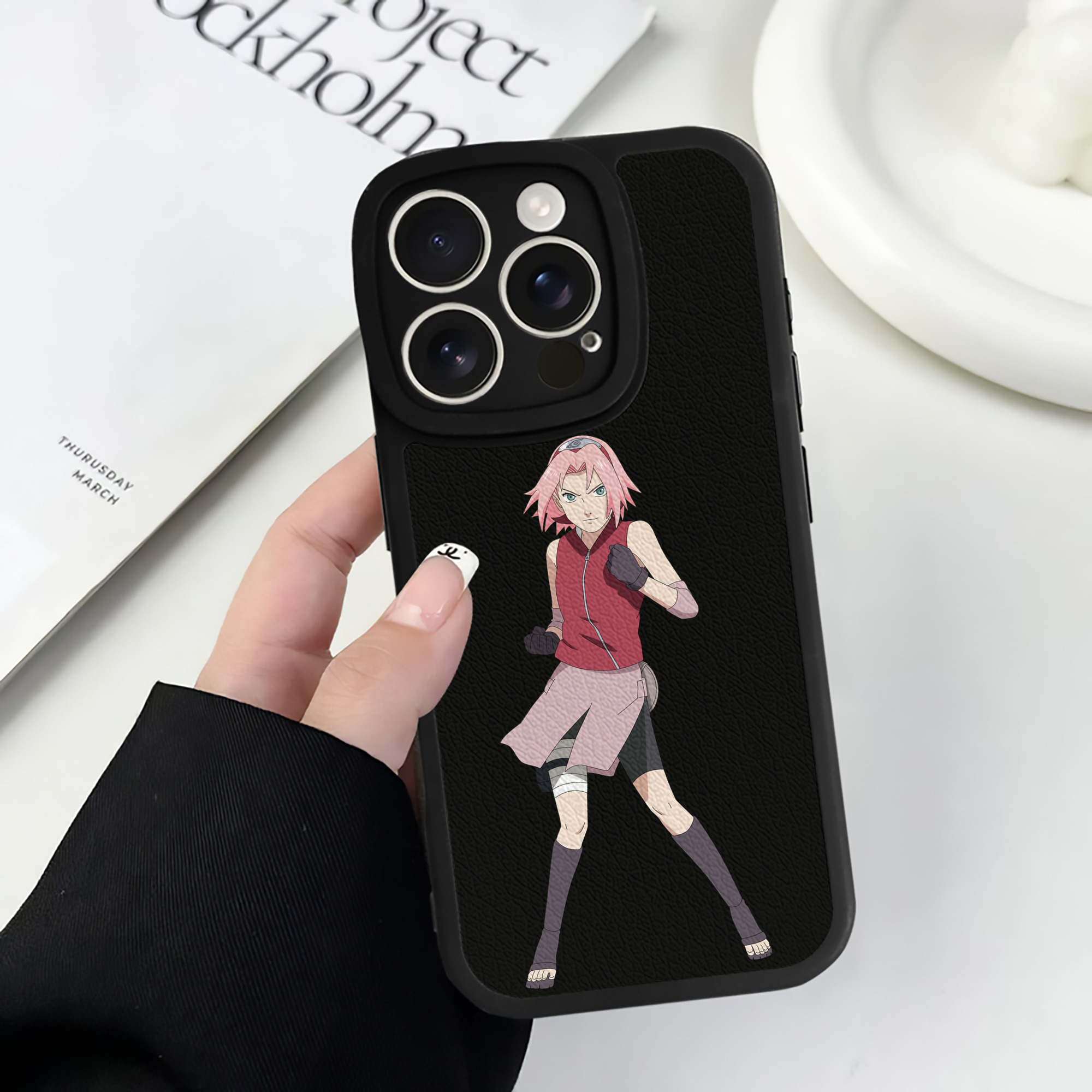 （画像用） NARUTO -ナルト- 春野サクラ Haruno Sakura 【iPhone 16シリーズ対応】シリコンスマホケース（レザー調） 材質：シリコン